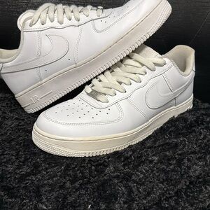 Nike Air Force 1 Low in White